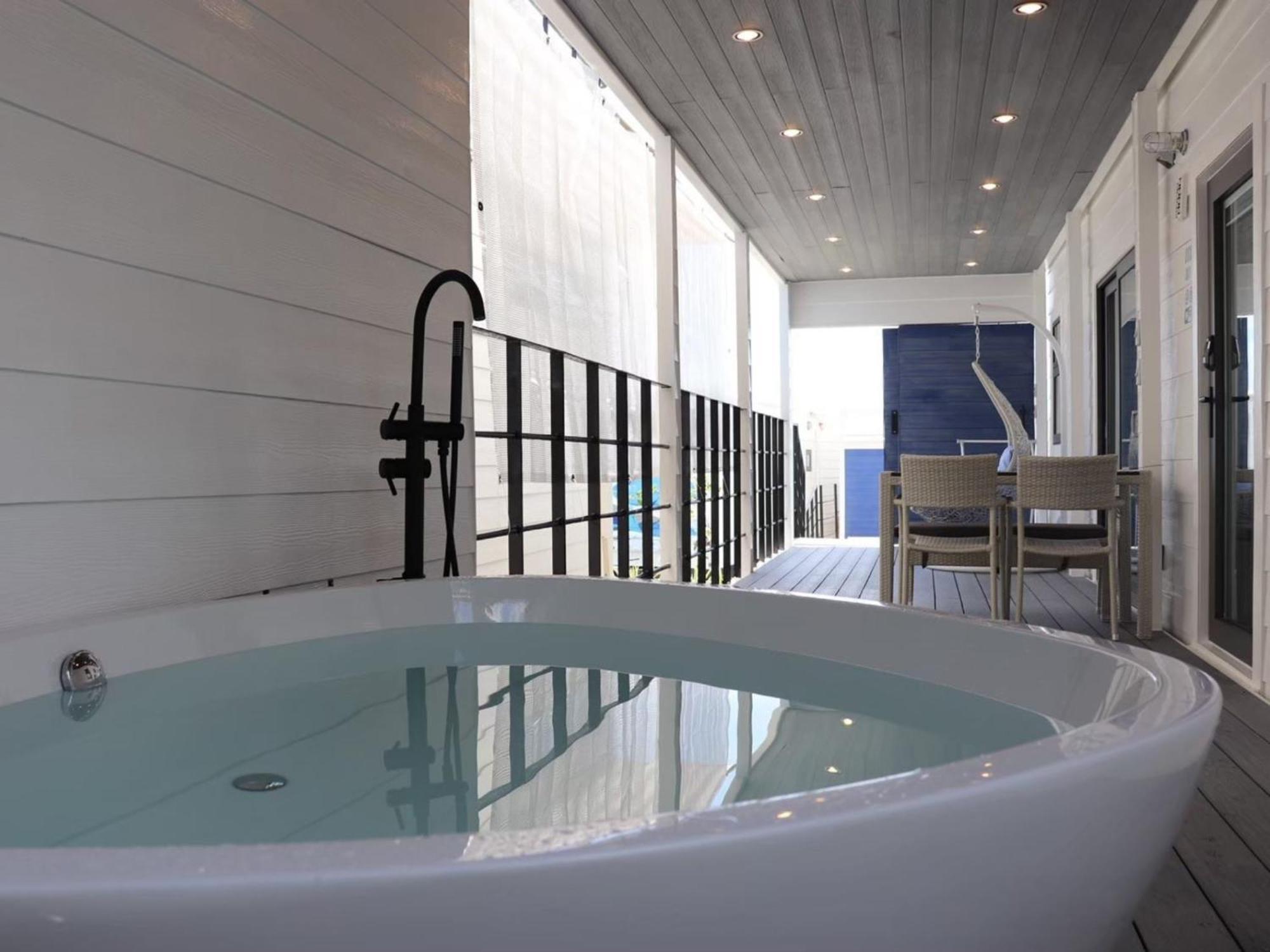 Glory Island Okinawa Yabusachi Resort 南城市 エクステリア 写真